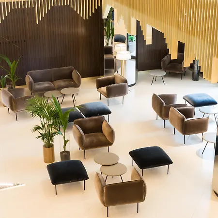 Grand Hyatt Hotel