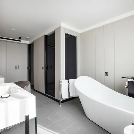Grand Hyatt Hotel 5*