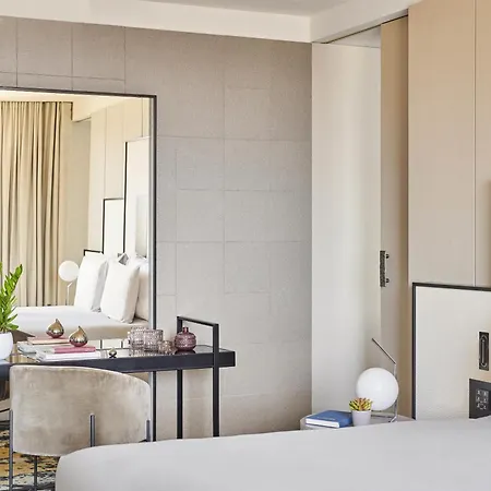Grand Hyatt Hotel